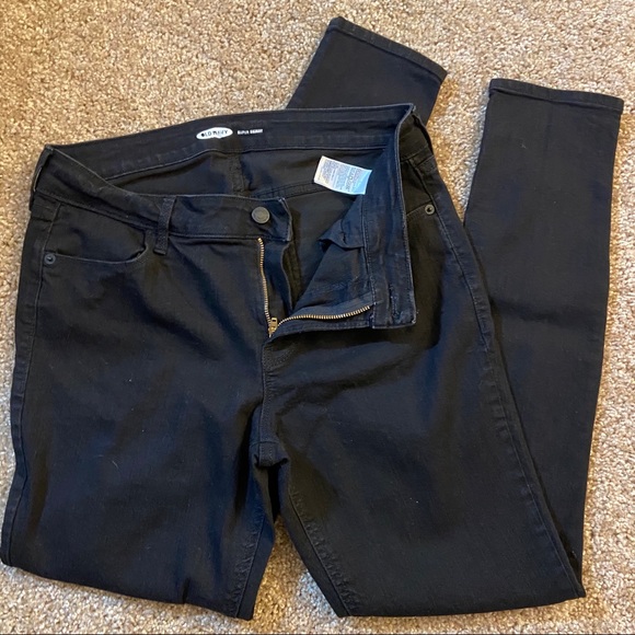 Black Old Navy Super Skinny Rockstar Jeans - Picture 1 of 3
